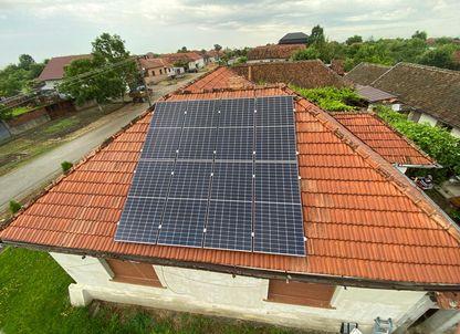 Photovoltaics In the Rural Areas. How Pensioners From a Village in Arad Managed To Pay Lower Energy Bills