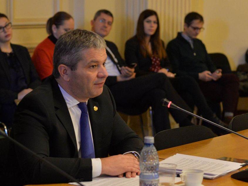 Florian Bodog, audiat în Comisia de Sănătate a Parlamentului. Foto: Lucian Muntean