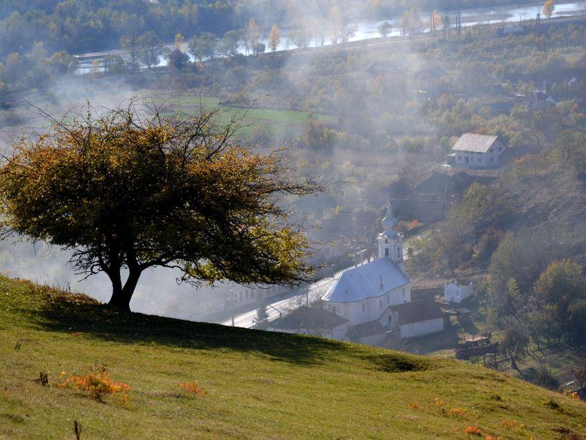 România ar putea fi un paradis verde, dar deocamdată se îneacă în fum.