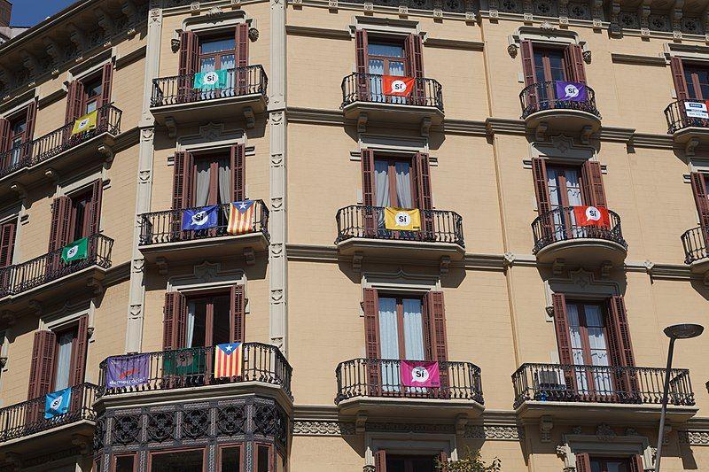 2017. Steaguri pro-independență la Barcelona. Foto: Philipp Reichmuth.