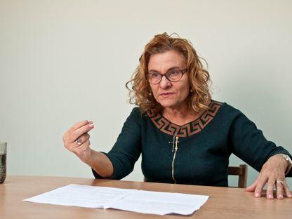 Jurnaliștii care au contracte de PR cu europarlamentari. Maria Grapini plătește un site de știri să o laude