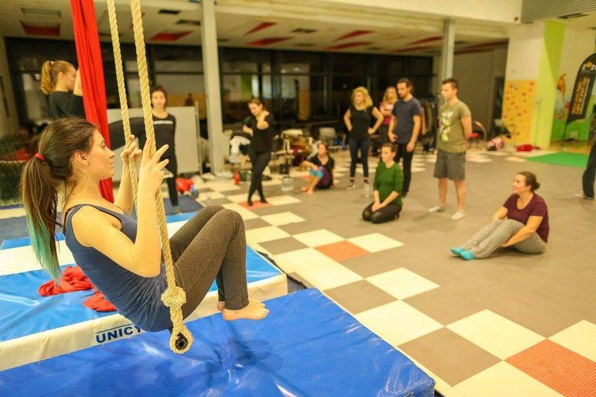 Ateliere de circ contemporan organizate de ATCEC 2021 la sfârșitul anului trecut. Foto: Facebook