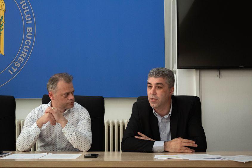 PressOne a discutat cu doi șefi din Poliția Capitalei, comisarul șef Marian Mihoci, Serviciul Omoruri din București, și comisarul Ionel Bărbuceanu, șeful Serviciului Ordine Publică, despre cum acționează instituția pe care o reprezintă pentru a proteja femeile victime ale violenței domestice. FOTO: Mircea Pătrașcu