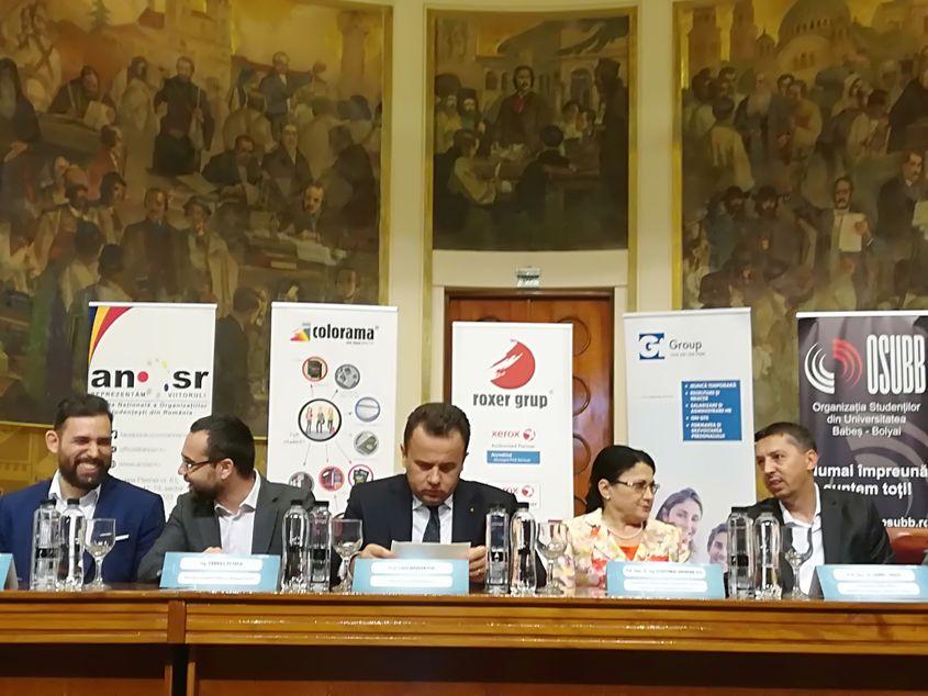 Ecaterina Andronescu și Liviu Pop le-au vorbit studenților adunați la Cluj.