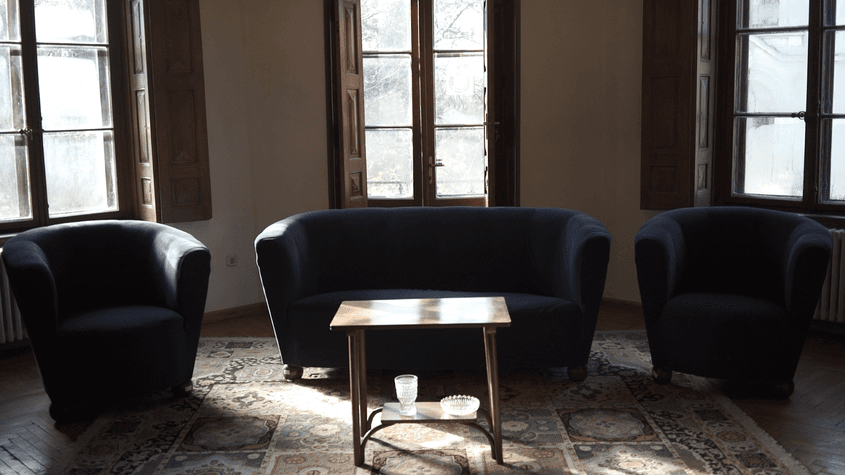 Obloanele de lemn ale casei Bosianu au fost montate pentru protecția alui Alexandru Ioan Cuza.