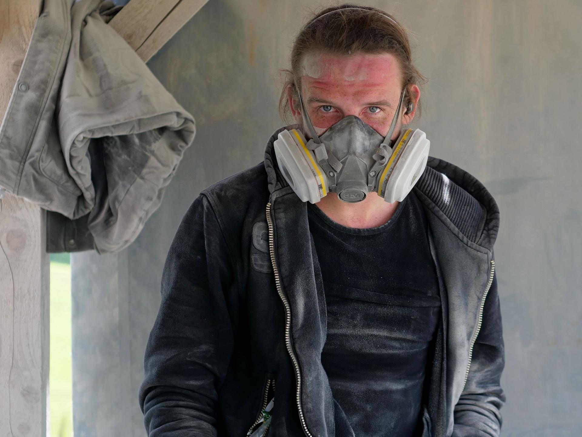 Alex se pregătește de o pauză mică.