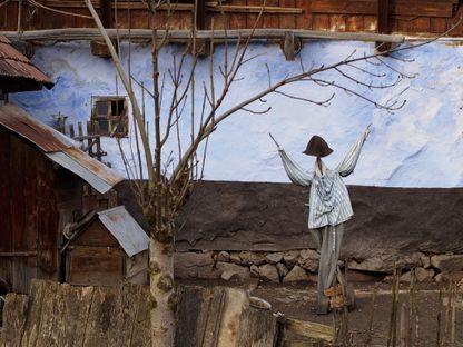 Universul paralel al gospodarului de la țară. Învățămintele molimei (3)