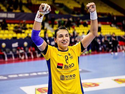 „Când am pus mâna pe mingea de handbal, am simțit că e pentru mine.” Cele 1.000 de goluri ale Cristinei Neagu