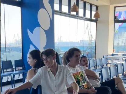 Mentoratul și întâlnirile cu ceilalți. Cum pot proiecte precum ZBOR să creeze punți între generații și să schimbe discursul public