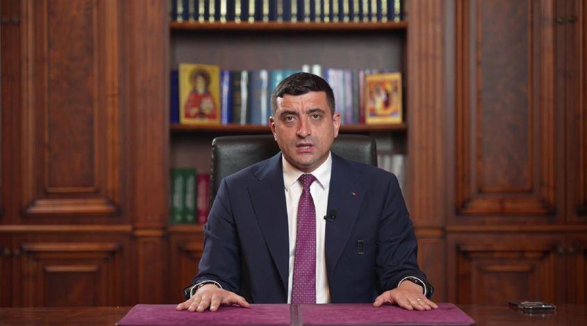 Umbra lui Călin Georgescu, în turul II