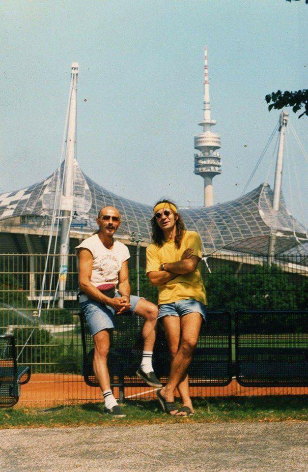 Emil Hidoș (în stânga), înaintea concertului Pink Floyd din 1994.