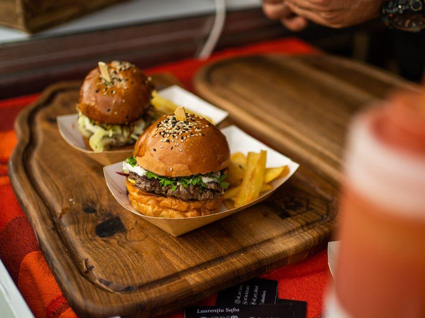 Burger Fest a ajuns la cea de-a opta ediție. Foto: Facebook Burger Fest