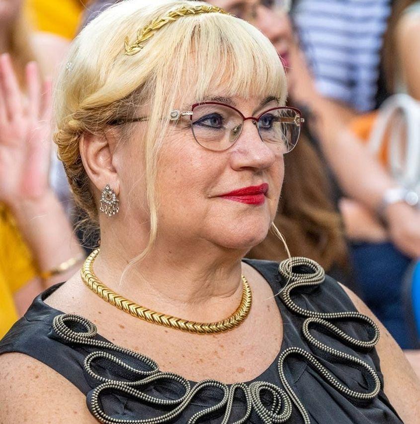 Adriana Ahciarliu Kyriakidis, președinta Organizației de Femei AUR Ilfov a declarat pentru PressOne că susținerea pentru Călin Georgescu face parte din poziția oficială a partidului. Foto: Facebook/Adriana Ahciarliu Kyriakidis