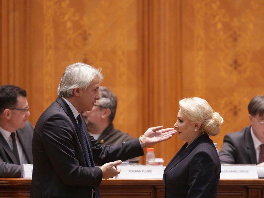 Premiul Viorica Dăncilă şi ministrul de Finanţe, Orlando Teodorovici, au executat ce a comandat Liviu Dragnea în discursul de la Consiliul Naţional al PSD. Foto: Octav Ganea / Inquam Photos