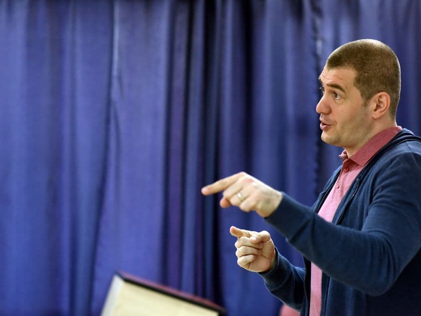 Dragoș Pătraru a făcut o analiză dură a problemelor din televiziunea publică. Foto: Raul Ștef