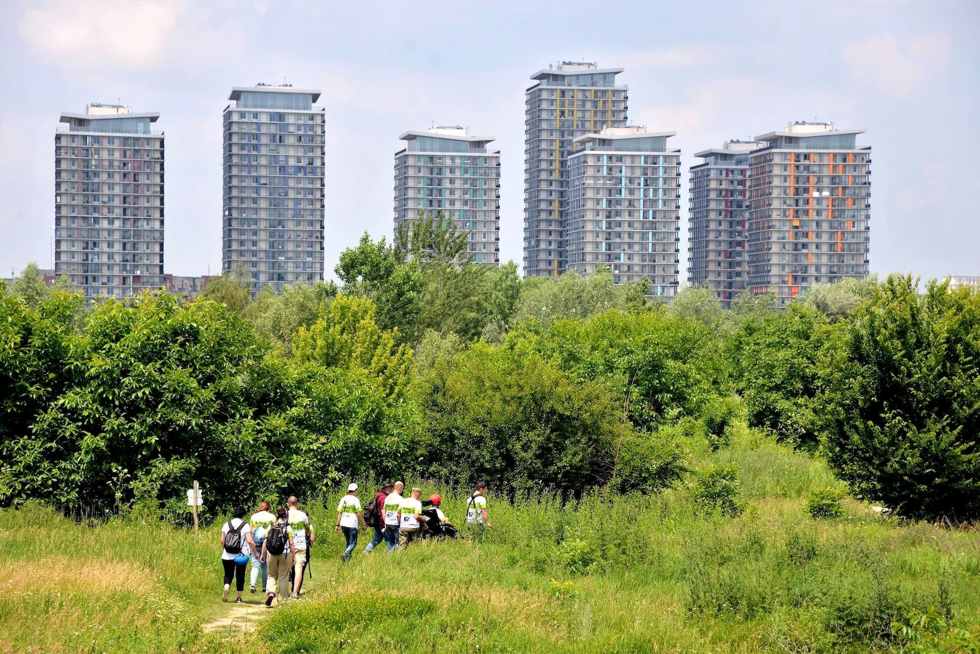 Bucureștenii care au rămas acasă s-au repezit în parcuri. Parcul Natural Văcărești crește în biodiversitate de la un an la altul, dar se află abia la început. Foto: Lucian Muntean