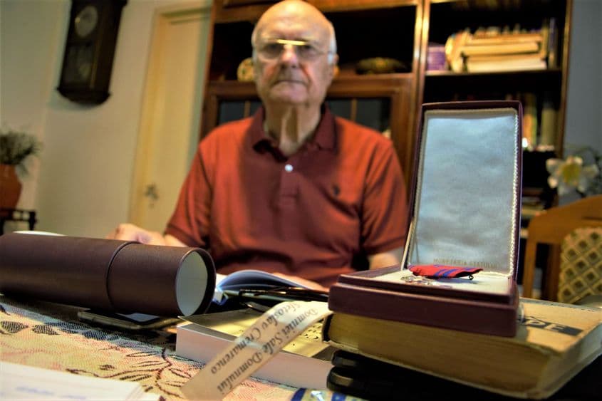 O medalie, apoi uitarea.