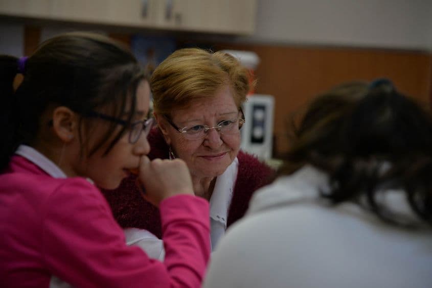Cornelia Popescu, voluntară la Centrul Generații.