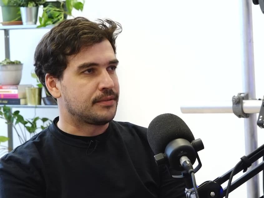 Kaufman Balazs, jurnalistul maghiar care a provocat demisia președintei Katalin Novak. Captură foto via Youtube