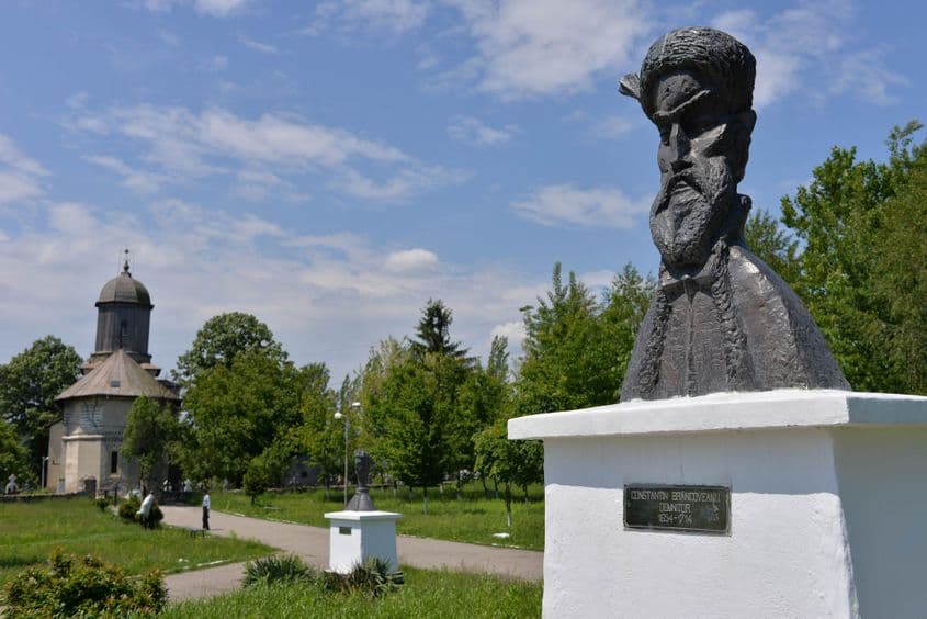 Parcul comunei Doicești, amenajat în cinstea domnitorului Constantin Brâncoveanu.
