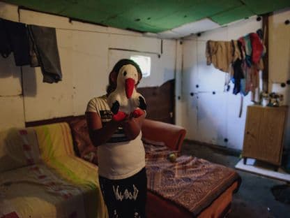 Patru povești despre școală și lipsuri. (III) Luiza vrea la magazin