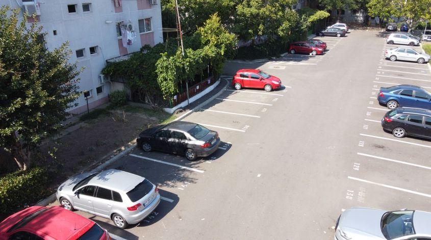 Pentru Constanța, faptul de a dărâma garajele și a face parcări la sol este prezentat ca o victorie.