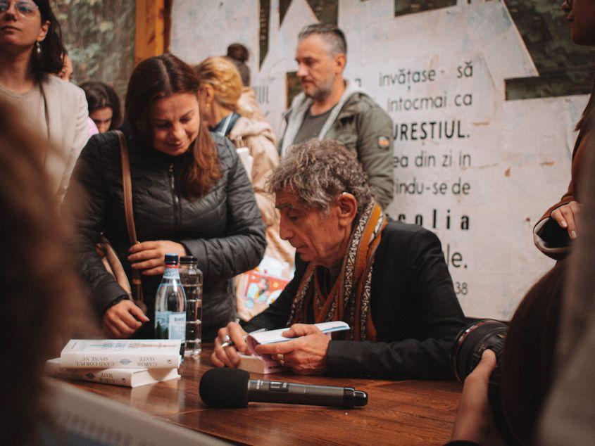 Gabor Maté la lansarea cărții sale în România. Foto: Iulia Hau