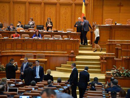 "Ultima zi de democrație din Parlament". Cum a schimbat Nicolicea regulile în timpul jocului