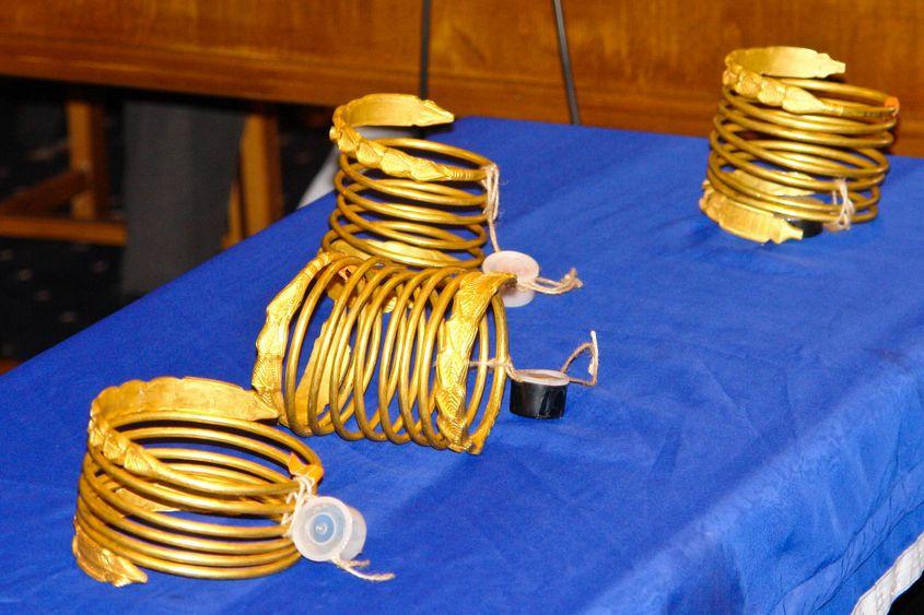 Brățările dacice pot fi văzute la Muzeul Național de Istorie a României din București. Foto: Lucian Muntean