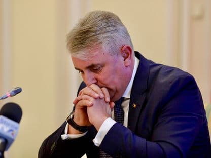 EXCLUSIV. Probele care demonstrează că ministrul de Interne Lucian Bode a plagiat cel puțin 18,5% din teza sa de doctorat, și nu doar 2,95%