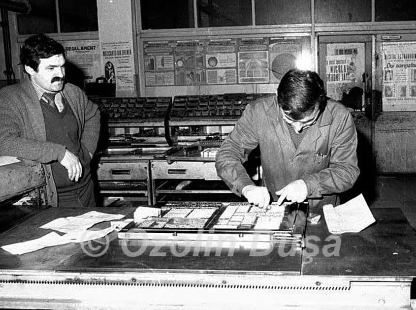 Ziaristul Traian Apetrei și tipograful Liviu Honceru întorc foaia: scot „Clopotul Poporului”, foaie democratică.