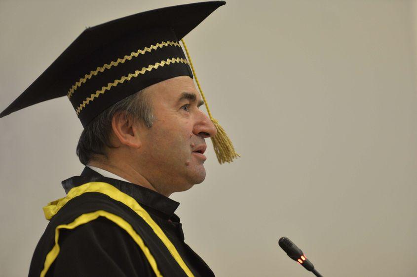 Deși amenințat cu demiterea, rectorul Tudorel Toader încă nu a trimis către CNATDCU propunerea de menținere sau retragere titlului în cazul tezei pe care a coordonat-o. FOTO: Inquam Photos / Bogdan Dănescu