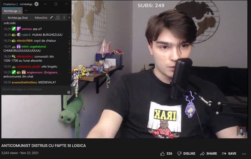 Sintagma „distrus cu fapte și logică” a fost popularizată în 2016, în sfera conservatoare a Youtube-ului, și a fost deturnată ironic de stânga