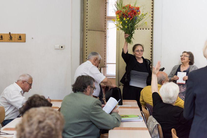 Felicia Avram a absolvit Filologia clujeană în 1967.