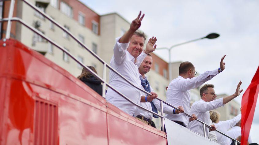Varșovia, Polonia. 1 octombrie 2023. Marșul unui milion de inimi. Politicieni din opoziție la un marș organizat de Donald Tusk. © GrandWarszawski | Dreamstime.com
