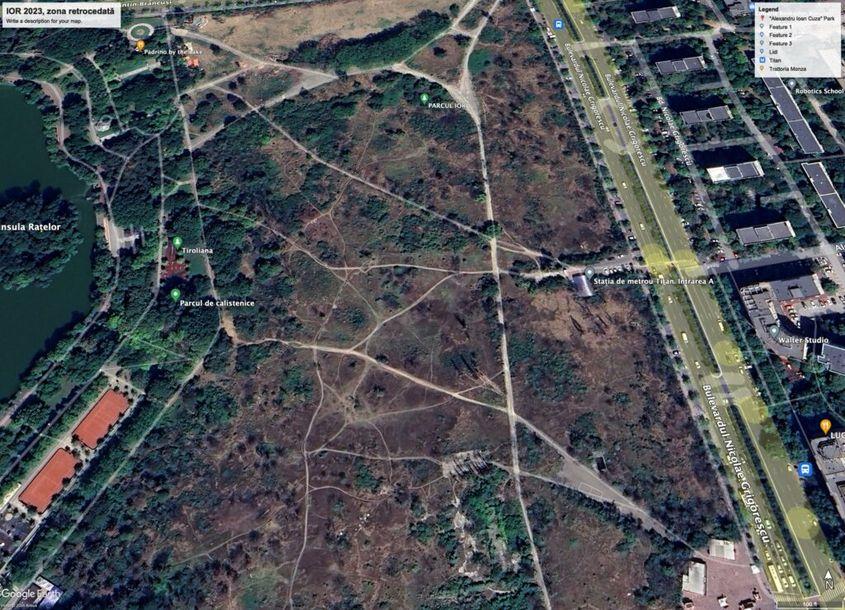 Doi ani mai târziu, incendiile repetate din zona retrocedată a Parcului „Alexandru Ioan Cuza” au dus la uscarea vegetației și rărirea ei. Foto: Google Earth