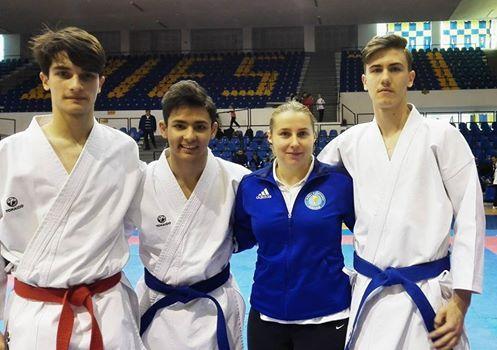 Poză de echipă de la Campionatul Național Shotokan ESKU, de la Ploiești, din 18-19 martie 2017.