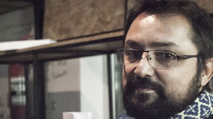 Cuvintele sunt transformate în arme, spune poetul Gökçenur Ç.
