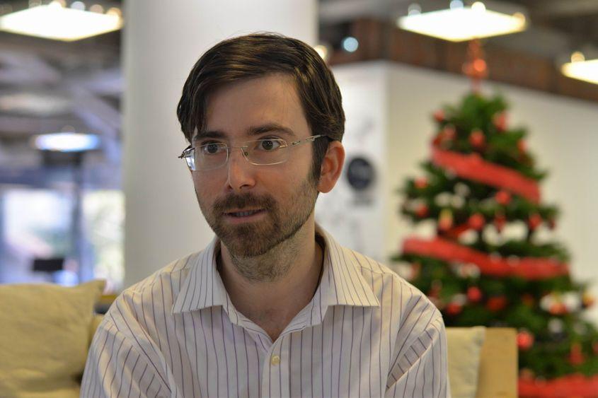 Interviul a fost realizat în același spațiu unde stafful USR așteptase cu câteva zile înainte rezultatul alegerilor. Foto: Lucian Muntean