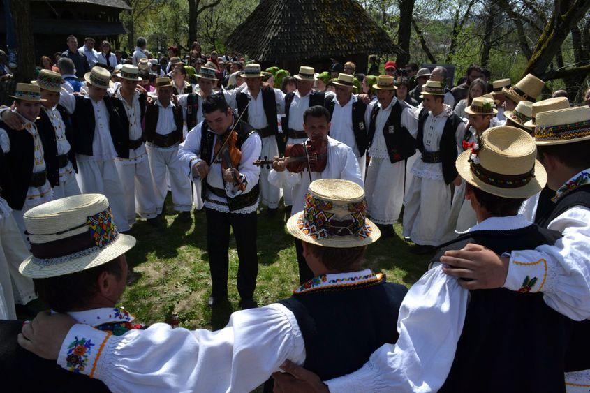 Satul românesc va prospera doar dacă va ști să devină punct de atracție turistică.