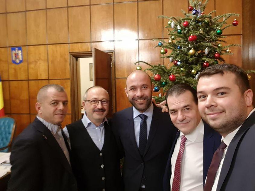 Sabin Sărmaș alături de premierul Ludovic Orban Foto: Facebook