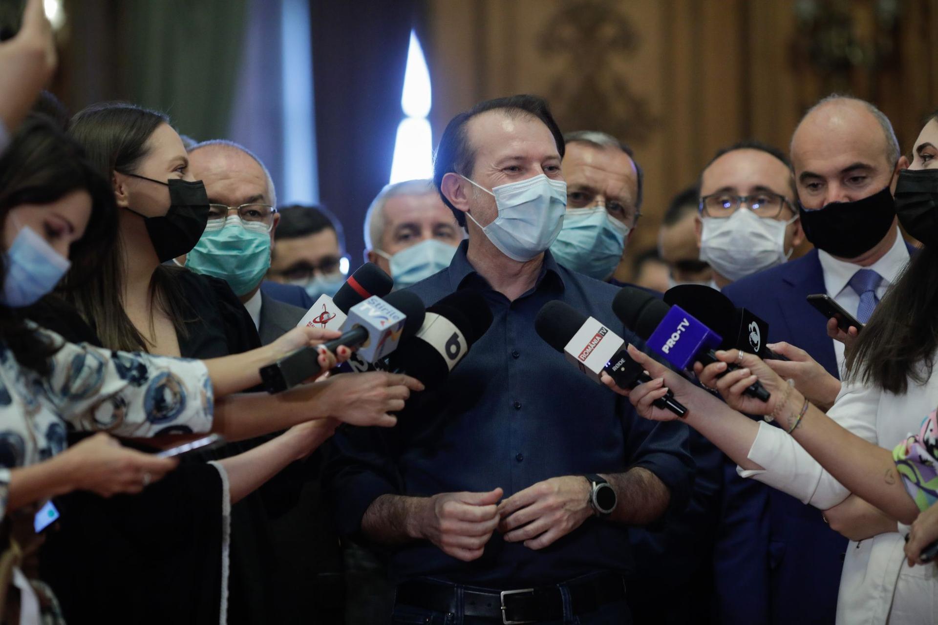<meta charset="utf-8">Florin Cîțu participă la Consiliul Național al PNL, la Palatul Parlamentului din București, sâmbătă 18 septembrie 2021. Inquam Photos / George Calin