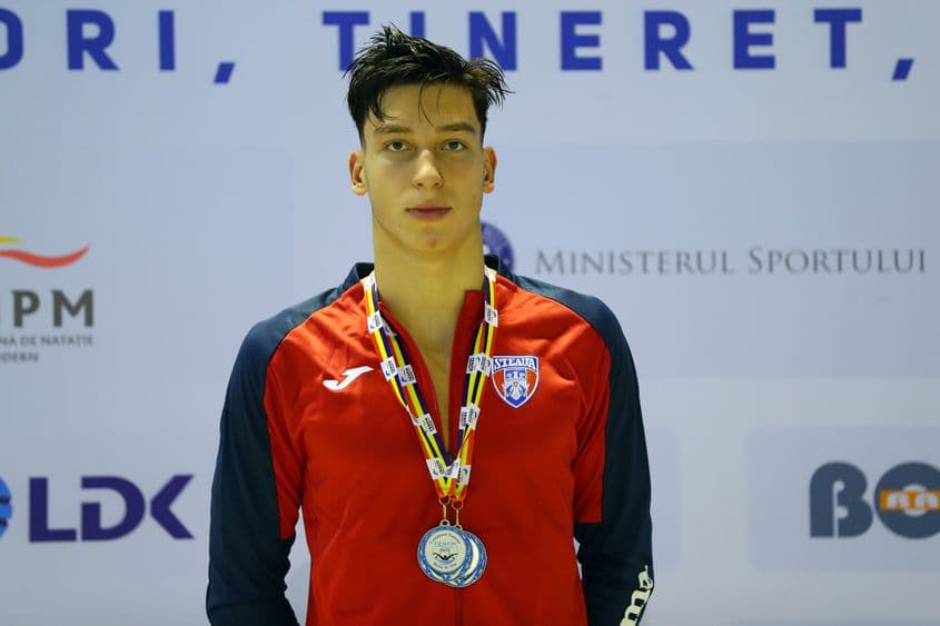 Vlad Stancu la Campionatele Naționale de Înot pentru Juniori, Tineret și Seniori în bazin scurt, desfășurate în Complexul Sportiv de Natație Otopeni, 13 noiembrie 2022. Inquam Photos / Stefan Constantin
