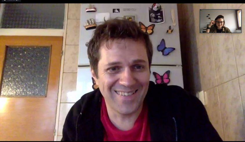 În pandemie, și interviurile sunt tot online.