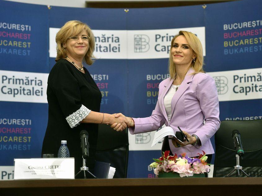 Corina Crețu și Gabriela Firea, prezente la o conferință comună susținută la sediul Primăriei București GRIGORE POPESCU / AGERPRES FOTO