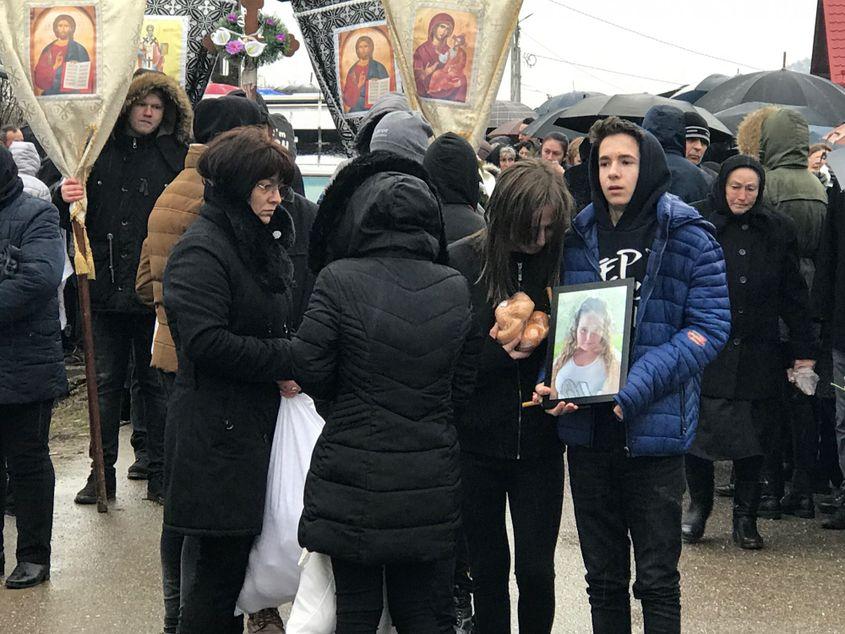 Giulia a fost condusă pe ultimul drum vineri, 22 februarie. Foto: Cristian Bîrjac / Ziarul de Sălaj