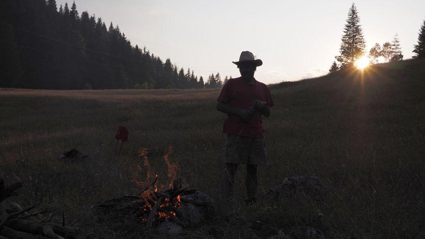 Realitatea, viața normală, nu furnizează creierului nici pe departe atâtea recompense și gratificații precum scufundarea în rețelele virtuale. Foto: Voicu Bojan