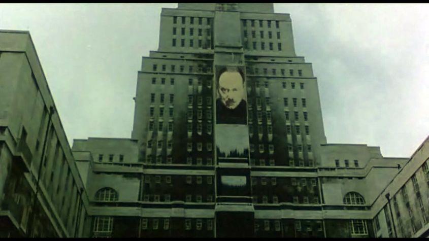 Imagine din filmul 1984, după cartea lui George Orwell