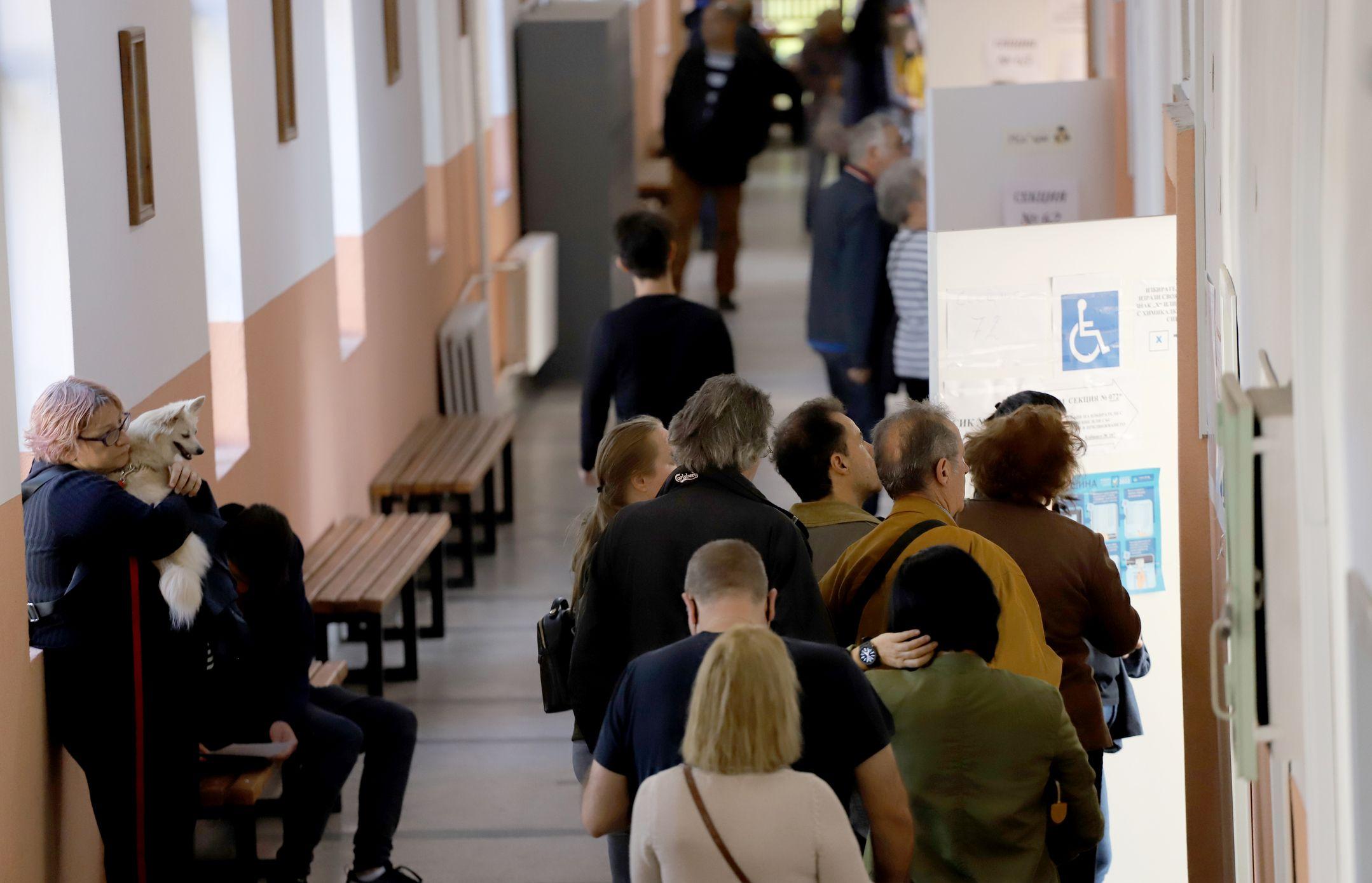 Bulgarii au ieșit la vot pentru a patra oară în doi ani. Octombrie 2022. Foto © Radila Radilova | Dreamstime.com