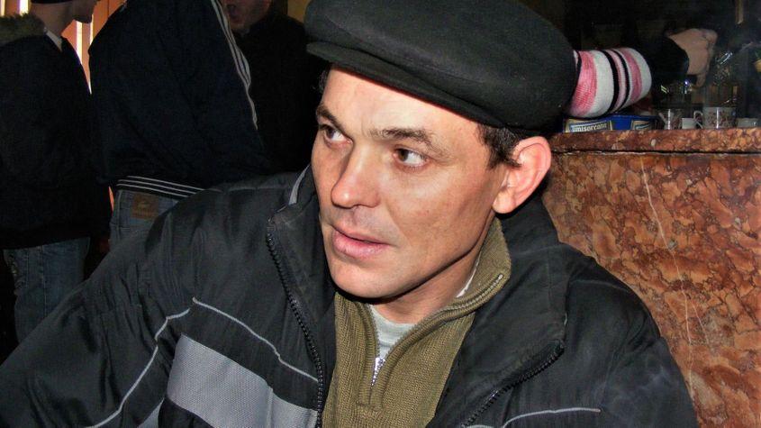 Poetul-zidar Dorel Andrieș, rămas și după Revoluție în mediul atât de prielnic creației, cârciuma